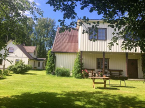 Гостиница Männi Farm Holiday House  Eoste